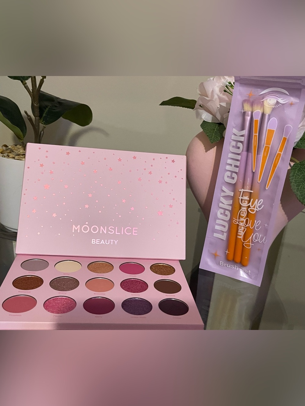 Pink Eyeshadow Palette - 12-Color Pink & Rose Tones and brushes set